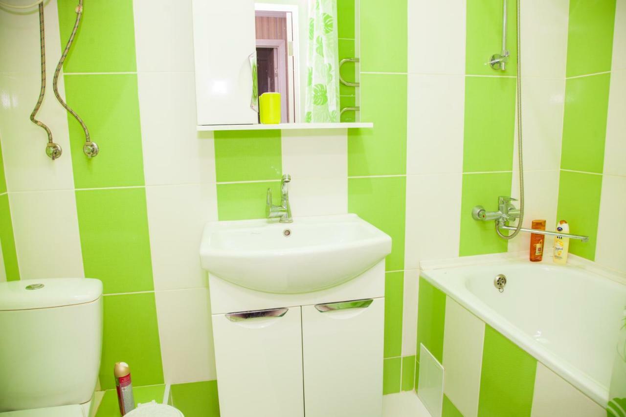 Semi-Luxury Apartment On Zaporozhskaya 9 Zaporizhia Exterior photo